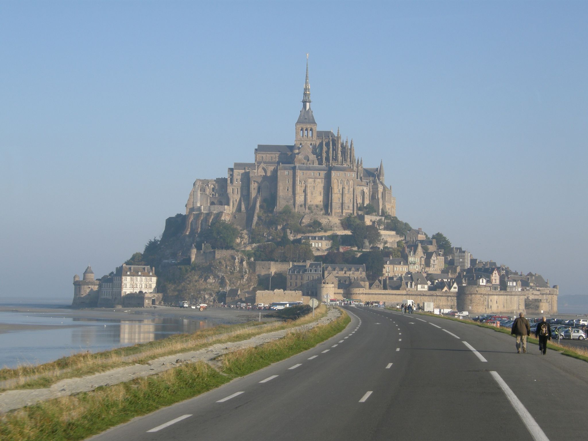 c) Mont Saint Michel