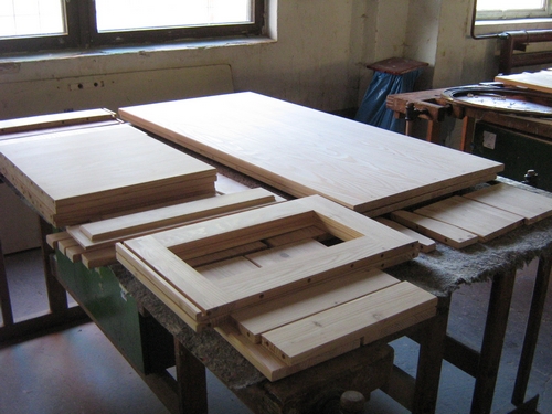 Stůl z masivního dřeva - modřín (6)