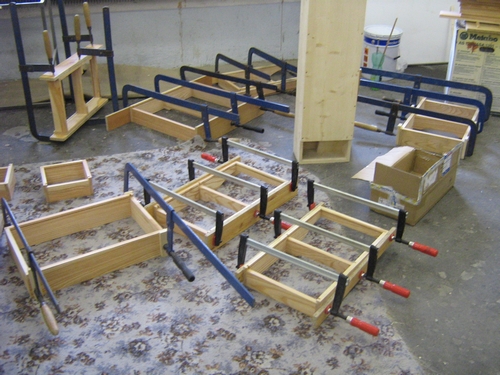 Stůl z masivního dřeva - modřín (13)