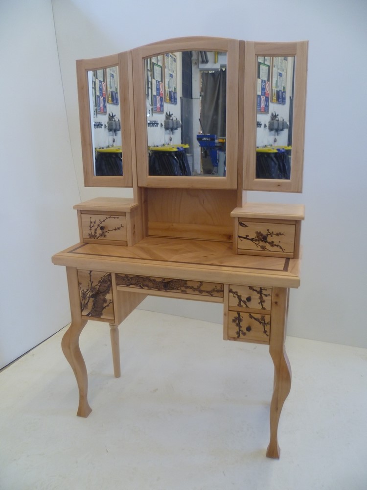 Toaletní stolek (22)