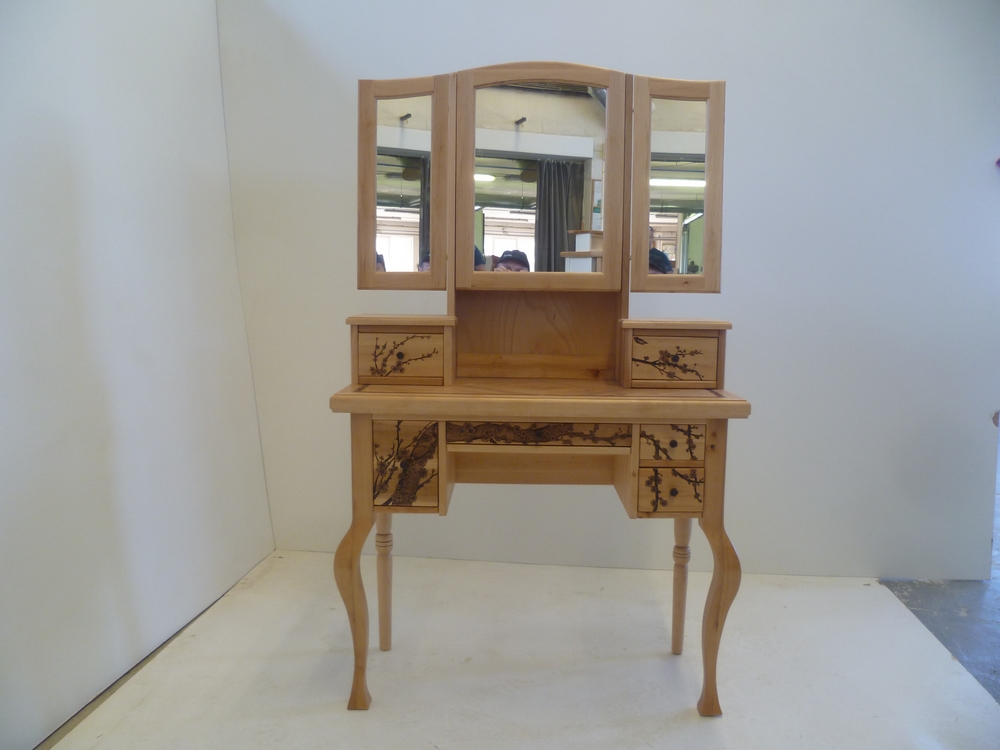 Toaletní stolek (25)