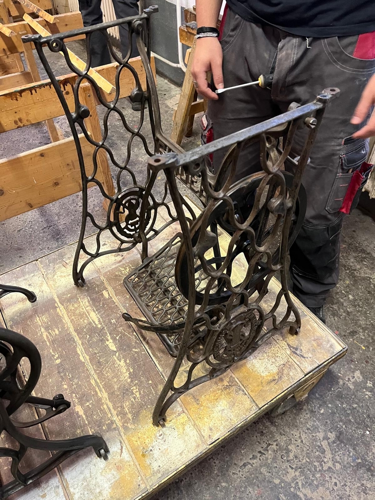 Šicí stroje průběh opravy (9)