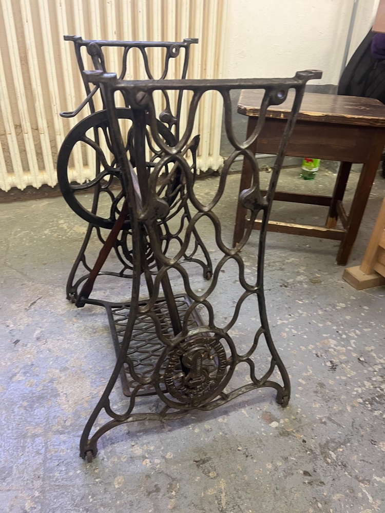 Šicí stroje průběh opravy (21)