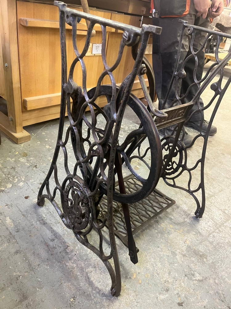 Šicí stroje průběh opravy (22)